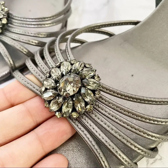 Yves Saint Laurent Grey Silver Leather Crystal Embellishment Heels Size 8 - Picture 8 of 9